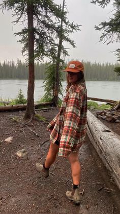 Camping Outfits Aesthetic, Outfits Aesthetic Ideas, Blundstone Outfit, Winter Camping Outfits, Granola Girl Style, Granola Girl Outfits, Granola Outfits, Granola Style, Camping Girl