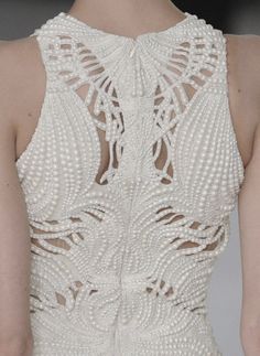 ALEXANDER MCQUEEN, SS12. Runway Details, Dark Style, Paris Mode, White Magic, Couture Details