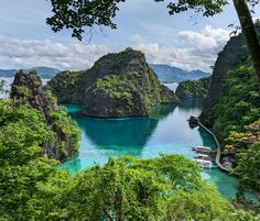 Kayangan lake view deck Philippines Earthly Aesthetic, Philippines Landscape, Kayangan Lake, Beach Philippines, Baguio Philippines, Coron Palawan Philippines, Beach Life Quotes, Philippine Travel, Coron Island