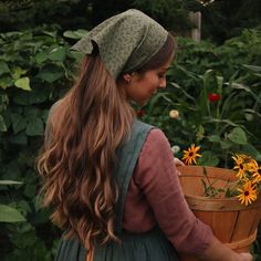 Homemaker Hairstyles, Hair Kerchief Style, Head Covering Hairstyles, Feminine Homemaker Outfits, Prairie Style Outfits, Kerchief Outfit, Homemaker Dress, Hobbit Inspired Outfits, Homemaker Outfit