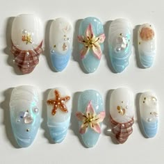 Nail Art Designs For Vacation, Beachy Short Nails, Light Blue Beach Nails, Sea Life Nails, Coy Fish Nails, Short Tropical Nails, Seashell Nails Design, Nail Inspo Beach, Gell Nails