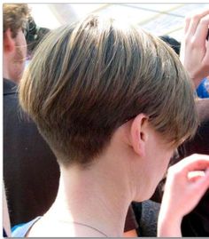 Shaved hair line. ผมทรง Long Pixie, Curled Wedding Hair, Longer Pixie Haircut, Short Bob Haircuts, Short Hair Haircuts