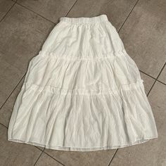 White Romwe Midi Skirt New With Tags Size - Xs Romwe Outfit, Romwe Sweater, Long White Skirt, Thrift Board, Flannel Skirt, Long Midi Skirt, Skirt Flowy, Skirts Flowy, Fairy Skirt