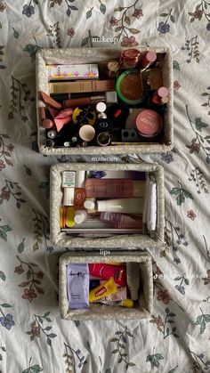 Cozy Photos, Room Organisation, Apartment Decor Inspiration, Beauty Skin Care Routine, Bathroom Organisation, Makeup Essentials, Room Organization, Glow Up?, Beauty Care