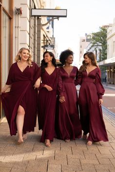 V-Neck Bridemaid Dresses in Wine Long Lace Jacket, Bridesmaids Styles, Lace Jacket Dress, Mix Match Bridesmaids, Different Dress Styles, Wine Dress, Bridesmaid Colors, Beautiful Bridesmaid Dresses