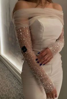 Beautiful outfits. Baju Kahwin, Bride Dress Simple, Classy Wedding Dress, Soiree Dress, Classy Prom Dresses, Chique Outfits, Dresses Classy, Women Dresses Classy, Fancy Dresses Long