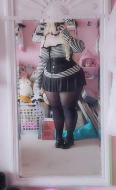 Little Safe Space Aesthetic Outfits, Pastel Goth Plus Size, Plus Size Bimbocore Outfits, Fat Alternative Fashion, Egirl Plus Size, Plus Size Goth Outfit Ideas, Alt Plus Size Outfits, Plus Size Reference Poses, Bimbocore Outfits Plus Size