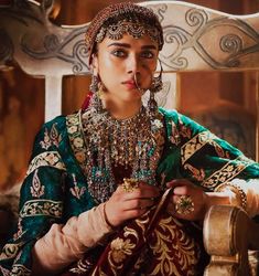 Desi Wedding Dresses, India Culture, Professional Dancers