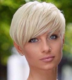 White Hair Extensions, Stop Grey Hair, Silver White Hair, Shampoo For Gray Hair, Hair Styles 2017, Penteado Cabelo Curto, Short Pixie Haircuts, Short Hairstyle, Short Hair Styles Pixie