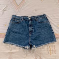 Medium Wash Jean Shorts With Distressed Hem 100% Cotton Waist: 32” Inseam: 2” 33 Forever 21 High-waisted Blue Jean Shorts, Forever 21 Blue Jean Shorts, Forever 21 Blue High-waisted Shorts, Forever 21 Blue Cutoff Shorts, Forever 21 Blue Summer Bottoms, Blue Summer Bottoms From Forever 21, Forever 21 Medium Wash High-waisted Shorts, Forever 21 High Rise Bottoms For Summer, Forever 21 High-waisted Shorts With Pockets