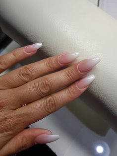 Nail Color Ideas Almond Shape, Frosted Ombre Nails, Ombre Gel Extension Nails, Ombre Light Pink Nails, Almond Acrylic Ombre Nails, White Ambra Nails, Ombre White Nails Almond, Clear And White Ombre Nails, Transparent Ombre Nails