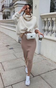 Oversized Sweater With Skirt, Sweater With Long Skirt, Tan Sweater Outfit, Sweater With Skirt, Women Outfit Ideas, Trendy Date Night Outfit, Office Outfits Women