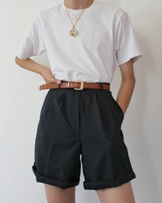 Androgynous Fashion Summer, Non Binary Outfits, Enby Fashion, Floral Shirt Outfit, Butch Fashion, Androgynous Women, Androgynous Outfits, Business Casual Summer, Tailored Clothes