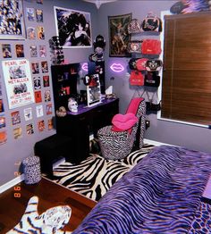 Mcbling Room, 2000s Room, Zebra Room, Star Bedroom, Y2k Room, Mcbling Fashion, Gothic Room, 2000s Mcbling, Diy Room Decor For Teens