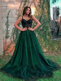 Silhouette:?A Line Waist: Natural Sleeve Length:?Sleeveless Fabric: Tulle Shown Color: Dark Green Built-In Bra: Yes Dresses With Lace, Cheap Prom Dresses Long, Prom Dresses Elegant, Green Tulle, Sweetheart Prom Dress, Womens Prom Dresses, Backless Prom Dresses, Long Prom Dresses, Custom Size Dresses