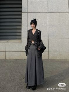 Long Skirt Outfit Ideas Aesthetic, Grunge Modern Outfits, Korean Chic Fashion, Outfits With A Long Black Skirt, Japanese Street Wear Women, Japanese Street Fashion Women, Long Skirt Outfits Korean, Modern Chic Aesthetic, Fashion Show Aesthetic