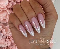 Almond Nails Chrome, Pink Chrome Nail, Chrome Nail Ideas, Chic Manicure, Brown Acrylic Nails, Nails Chrome, Chrome Nails Designs