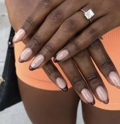 Black Woman Nails Manicures, Nude Nails On Black Women, Nail Colors Black Women, Wide Nail Bed Shape, Neutral Nails Black Women, Fall Nails Dark Skin, Nude Oval Nails, Nails On Dark Skin Hands, Brown Tip Nails