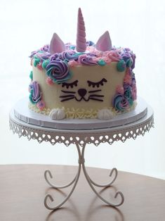 there is a cake that looks like a unicorn cat