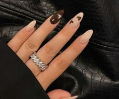 Ongles Beiges, Beige Nails Design, Brown Acrylic Nails, Beige Nails, Almond Shape Nails, Basic Nails, Almond Nails Designs, Almond Acrylic Nails, Brown Nails