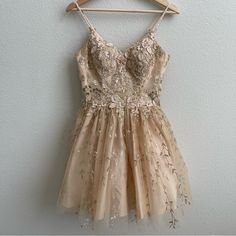 Beautiful Beige Floral Appliqu Short Tulle Dress By Dancing Queen. In Excellent Worn Condition. Molded Cups. Spaghetti Strap. V Neck. Tulle Skirt. Invisible Zipper In Back. Adorned With Rhinestones, Glitter, And Floral Appliqu. Totally Has Tinker Bell/ Fairy Princess Vibes. Great For Special Occasions Or Cosplay. Sz S Armpit To Armpit: 17” Length: 35” 2995 Short Tulle Dress, Dancing Queen Dresses, Tulle Dress Short, Princess Vibes, Fairy Princess, Fairy Princesses, Tinker Bell, Dancing Queen, Floral Applique