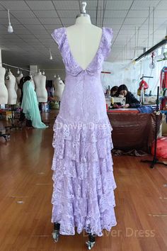 أرجواني حفلة موسيقية فستان طويل مساء ثوب الدانتيل حزب اللباس Bridgerton Theme, Lilac Prom Dress, Prom Dresses Backless, Lilac Prom Dresses, Black Lace Formal Dress, Lace Front Dress, Purple Homecoming Dress, Prom Dress Pictures, Purple Lace Dress