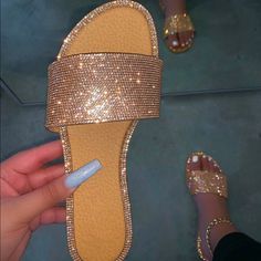 Women Sandals Elegant Cheap Glitter Sandals, California Orange County, Birdies Shoes, Fancy Sandals, Sandal Slides, Rose Gold Sandals, Pretty Sandals, Fashion Shoes Sandals, Slides Slippers