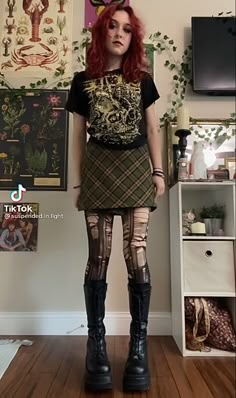 Crust Punk Aesthetic, Punk Concert Outfit, Concert Outfit Ideas, Thrift Inspo, I'm With The Band, Rock Concert, Concert Fits, Concert Outfits, Punk Grunge