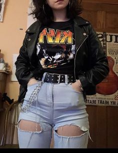 80s Alt Fashion, Casual Alternative Outfits, Casual Punk Outfits, Grunge Chic Outfits, Look 80s, Look Grunge, Goth Girl, Wardrobe Tips