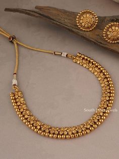 Indian Gold Necklace Designs, Wedding Jewelry Sets Bridal Jewellery, Gold Jewelry Outfits, Modern Gold Jewelry, Jewelry Set Design, Gold Bridal Jewellery Sets