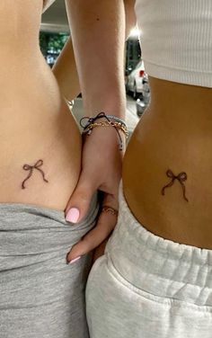 Tiny Tattoo For Sisters, Matching Tattoos For Women Friends, Matching Tattoo With Cousin, Tattoo Ideas With Your Best Friend, Matching Thigh Tattoos Best Friends, Tattoo Ideas To Get For Your Boyfriend, Tattoo Ideas Female Small Matching, Dainty Tattoos For Best Friends, Small Tattoo Ideas Family