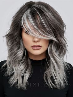 Explore 33 Trendy Fall Hair Colors for Blondes 2024 Featuring Balayage Highlights and Caramel Tones Balayage Caramel Highlights, White Streak In Hair, Trendy Balayage, Fall Hair Colors For Blondes, Trendy Fall Hair Color, Hair Colors For Blondes, Grey Hair Transformation, Icy Blonde Hair, Blonde Hair Looks