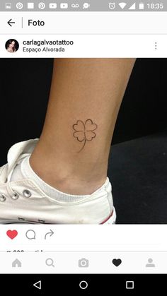 Quadrifoglio Tattoo, Shamrock Tattoo, First Tattoo Ideas, Tiny Flower Tattoos, Tiny Tattoos For Women, Date Tattoos, Hand And Finger Tattoos