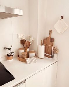 the kitchen counter is clean and ready to be used as a cooking area for cooks