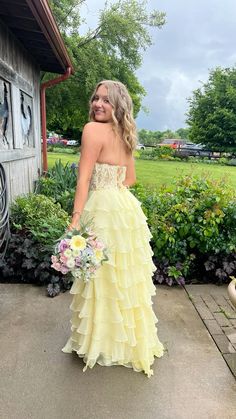 Yellow Tulle Prom Dress, Yellow Grad Dresses, Yellow Prom Dresses, Yellow Prom Dress, Hoco Ideas, Rachel Allan Prom Dresses, Long Formal Dresses