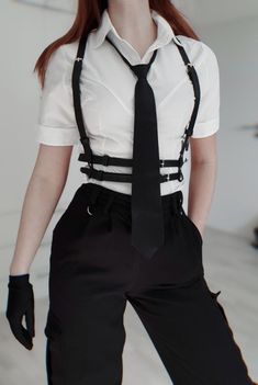 Woman In Suit, Tomboy Fashion, Fancy Outfits, Edgy Outfits, Character Outfits, Gay Pride, Suspenders, Classy Outfits