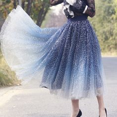 Sparkly Tulle Skirt, Tulle Skirt Wedding Outfit, Tulle Midi Skirt Outfit, Skirt Wedding Outfit, Midi Skirt Wedding, Plus Size Tutu Skirt, Tulle Skirt Plus Size, Holiday Skirt Outfits, Midi Tulle Skirt