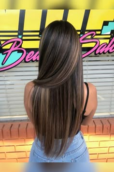 Rambut Brunette, Black Hair Balayage, Brown Hair Looks, Brown Hair Inspo, Brunette Hair With Highlights, Brunette Balayage, Hair Streaks, Brown Hair With Blonde Highlights, Brunette Balayage Hair