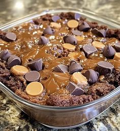 Peanut Butter Cup Dump Cake | Homemade Recipes Chocolate Peanut Butter Cakes, Peanut Butter Cup Dump Cake Recipe, The Best Dump Cake Recipes, Chocolate Cake With Peanut Butter Frosting, Peanut Butter Dump Cake Recipes, Peanut Butter Cup Dump Cake, Chocolate Peanut Butter Dump Cake, Peanut Butter Chocolate Desserts, Peanut Butter Dump Cake