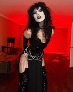 Goth Club Outfit, Maquillage Goth, Goth Gifts, How To Impress