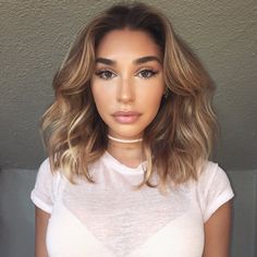 Caramel brown and honey balayage with baby lights Chantel Jeffries Hair, Short Honey Brown Hair, Hair With Dark Roots, Baby Lights, Honey Brown Hair, Blonde Short, Chantel Jeffries, Caramel Hair, Lob Hairstyle