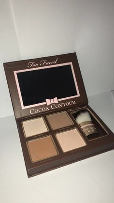 Too Faced Contour Palette, Too Faced Cocoa Contour, Too Faced Contour, Makeup Tut, Fancy Makeup, Makeup Obsession, Makeup Items, Makeup Essentials, Pretty Makeup