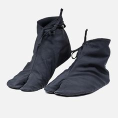 LUNA Tabu 2.0 | LUNA Sandals Luna Sandals, Cyberpunk Clothing, Camping Shoes, Cyberpunk Clothes, Robot Concept, Tabi Shoes, Black Panther Party, Shoe Making, Ultralight Backpacking