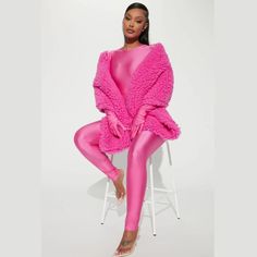 Nwt Fashion Nova Got Your Attention 2 Piece Jumpsui. Size Medium. Hot Pink. 82% Polyester 18% Spandex Long Sleeve High Neck Zipper Legging Glove Detail Sherpa Shawl Stretch Approximate Measurements Bust 38.5"-40" Waist 30.5"-40" Hips 41.5"-33" Inseam 29” Length 54” Sleeve 22” 2 Piece Jumpsuit, Zipper Leggings, Hot Pink Color, Pink Jumpsuit, African Dresses, African Dresses For Women, Mean Girls, African Dress, 2 Piece