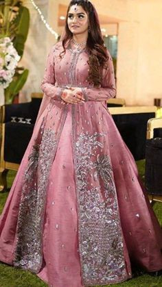 Front Open Maxi Dress Pakistani, Velvet Pakistani Dress, Shadi Dress, Mukesh Work, Eid Fashion, Bridal Squad, Airport Aesthetic, Dress Designing