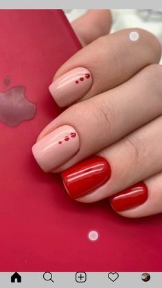 nail art February Nails Ideas Valentines Day Short Square, Red And Cream Nails, Nails Yellow, February Nails, Valentine Nails, Cute Gel Nails, Heart Nails, Chic Nails, Short Acrylic Nails