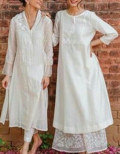 White Kurtis Design, Hakoba Salwar Designs, White Kurta Embroidery Design, White Kurta Designs Women, White Hakoba Kurti, Plain White Kurti Designs, Hakoba Dress Patterns, Hakoba Kurti Patterns, White Kurta Designs