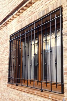 rejas para ventanas en zaragoza
rejas para ventanas online
rejas decorativas
rejas para ventanas bonitas
rejas ventanas económicas
zaragoza rejas 
instalacion de rejas Window Grill Ideas, Grill Window, Sliding Window Design, Window Security Bars, Window Inspiration, Burglar Bars, Grill Ideas