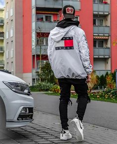 R ¢ $ Streetwear Fashion Menswear, Mode Poses, Sneakers Outfit Men, Outfits Men Streetwear, Urban Style Outfits, Oversized Outfit, Mens Fashion Classy