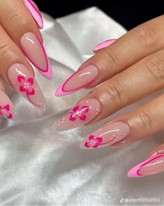 Kutek Disney, Unghie Sfumate, Nails Yellow, Girly Acrylic Nails, Almond Acrylic Nails, Acrylic Nails Coffin Short, Pink Acrylic Nails, Oval Nails, Classy Nails